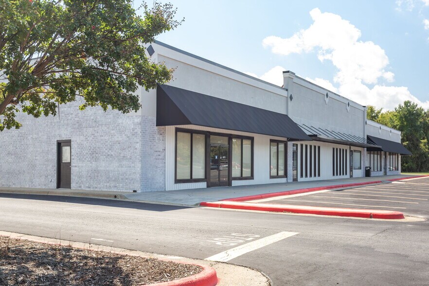 More Photos Of 531 W Meadowview Rd, Greensboro Unknown For Lease