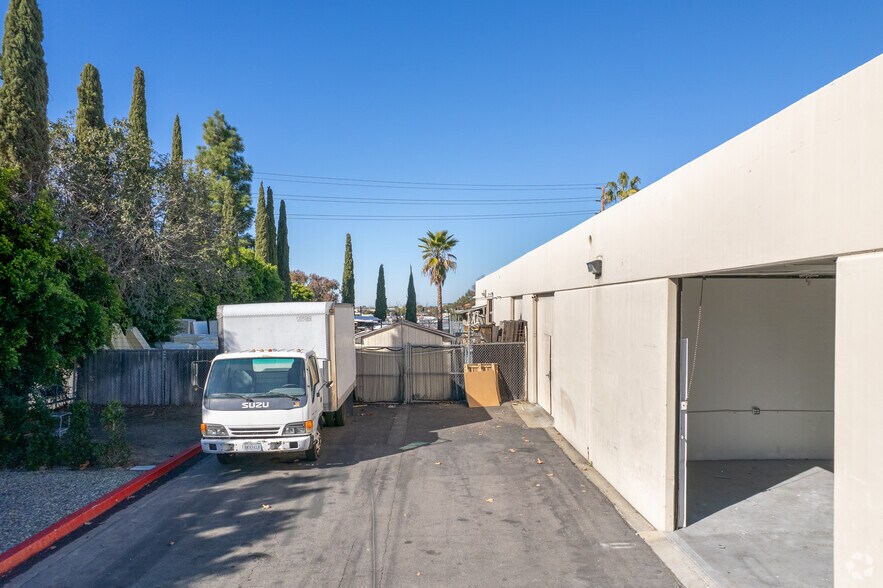 More Photos Of 22600-A Lambert St, Lake Forest Flex For Lease