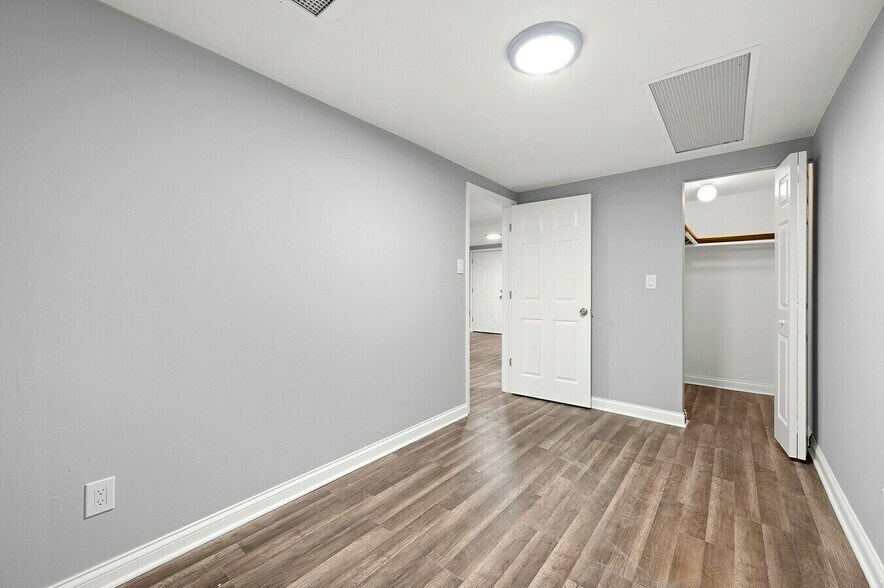 More Photos Of 6837 S Clyde Ave, Chicago Apartments For Sale