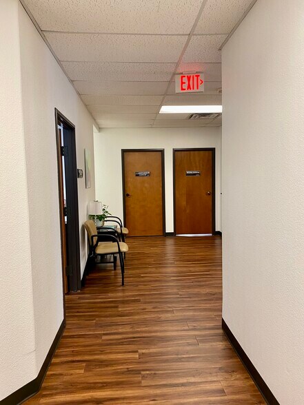 More Photos Of 2012 Justin Rd, Highland Village Office For Lease
