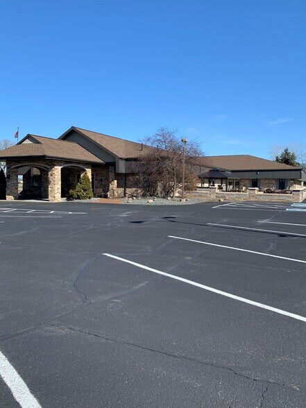 More Photos Of 3177 French Rd, De Pere Freestanding For Sale