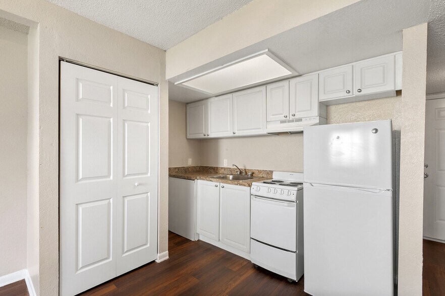 More Photos Of 1250 E 113th Ave, Tampa Apartments For Sale