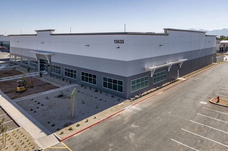 More Photos Of 13550 W Auto Dr, Goodyear Unknown For Lease