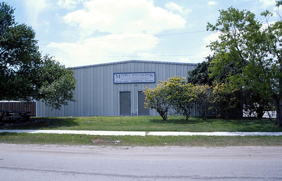 More Photos Of 950 Bell Rd, Sarasota Warehouse For Lease