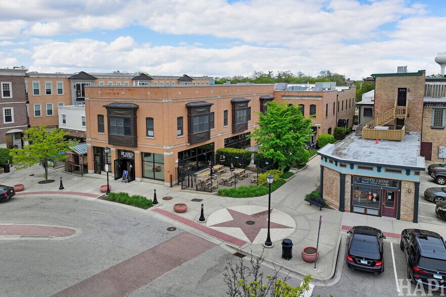 More Photos Of 545-547 N Milwaukee Ave, Libertyville General Retail For Sale