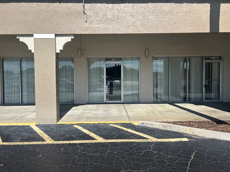 More Photos Of 3750 US Highway 27 N, Sebring General Retail For Sale