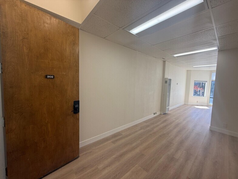 More Photos Of 2578 Noriega St, San Francisco Storefront Retail Office For Lease