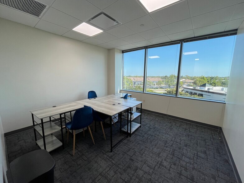 More Photos Of 13099 S Cleveland Ave, Fort Myers Office For Lease