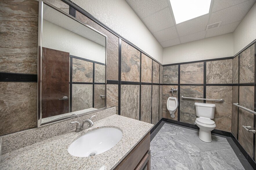 More Photos Of 16651 W Basin St, Odessa Industrial For Sale