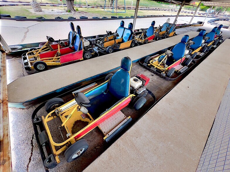 More Photos Of 14683 OK-44A, Lone Wolf Amusement Park For Sale