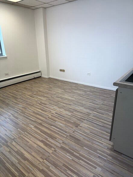 More Photos Of 92-29 Queens Blvd, Rego Park Apartments For Sale