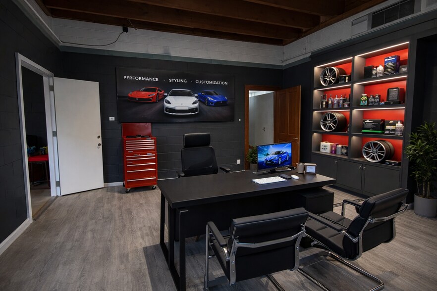 More Photos Of 6N592 Route 25, Saint Charles Freestanding For Sale