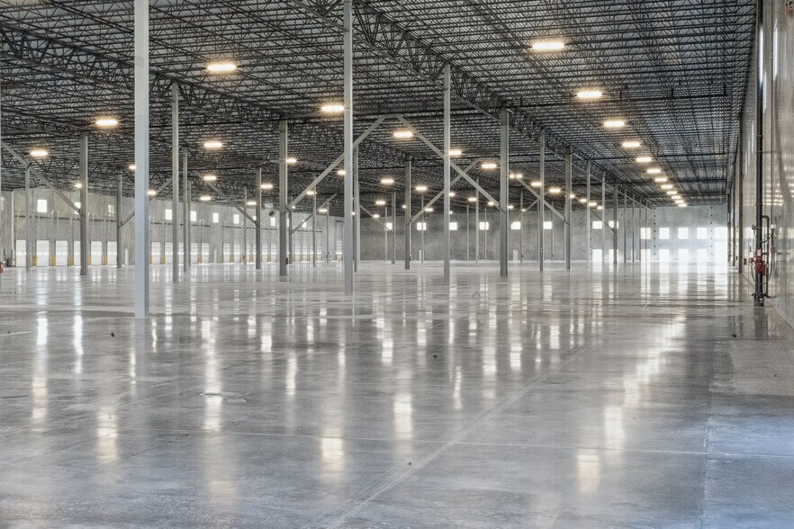 More Photos Of 7901 Indlea Point, Greensboro Manufacturing For Lease