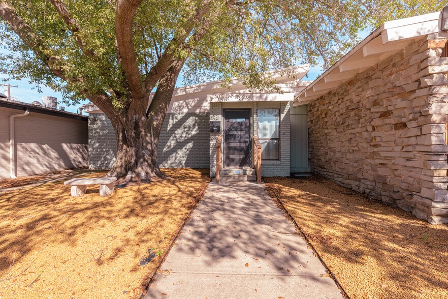 More Photos Of 1001 NW 15th Ave, Ardmore Medical For Sale