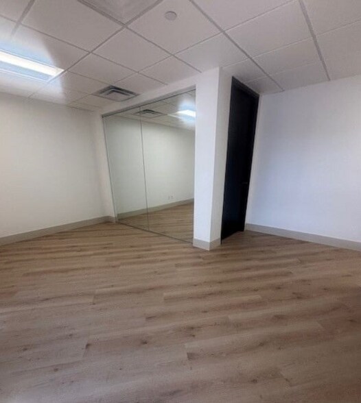 More Photos Of 10617 N Hayden Rd, Scottsdale Unknown For Lease