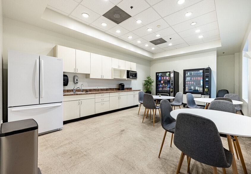 More Photos Of 5625 E Firestone Blvd, South Gate Warehouse For Lease