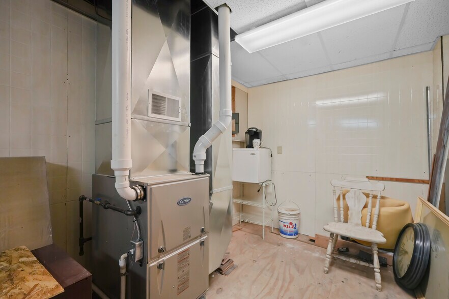 More Photos Of 38 E Main St, Shelby Storefront Retail Residential For Sale