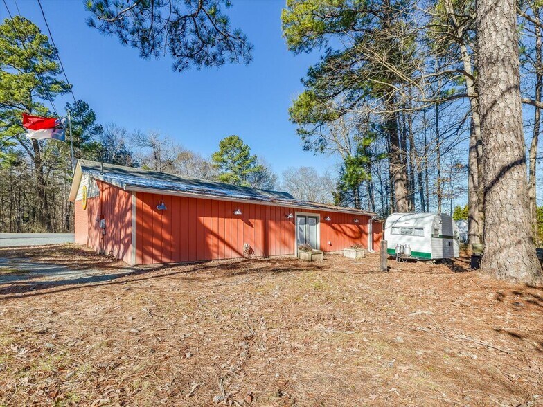 More Photos Of 8874 NC-87 Hwy, Graham Flex For Lease