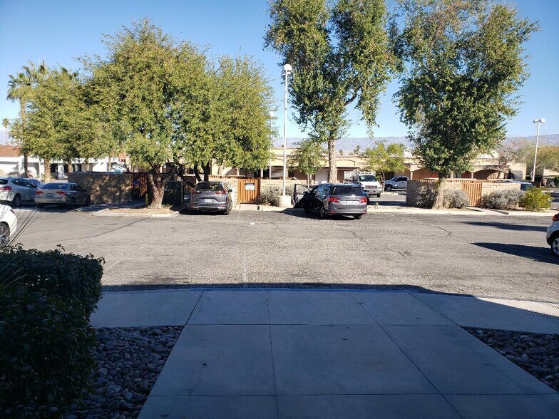 More Photos Of 73160 El Paseo, Palm Desert Storefront For Lease