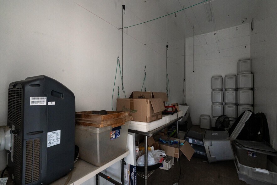 More Photos Of 2831 59th Ln, Boone Specialty For Sale