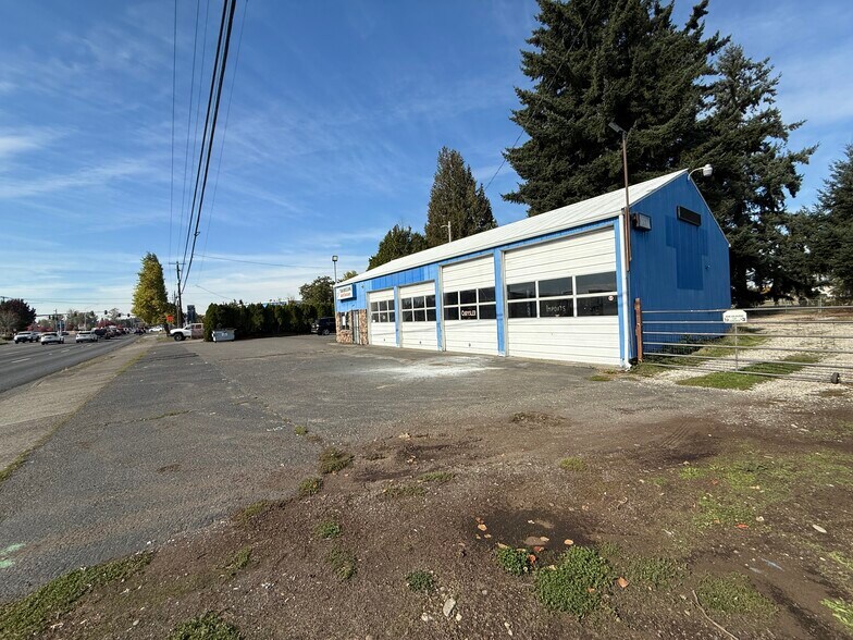 More Photos Of 12200 NE Fourth Plain Blvd, Vancouver Auto Repair For Sale