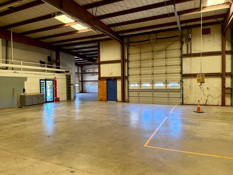 More Photos Of 2412 Kemp Blvd, Wichita Falls Light Manufacturing For Sale
