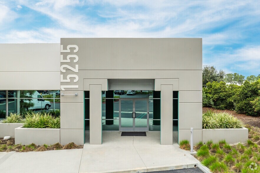 More Photos Of 15255 Alton Pky, Irvine Research And Development For Lease