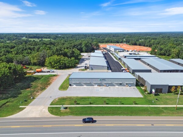 More Photos Of 12960 Grant Place, Bentonville Unknown For Lease