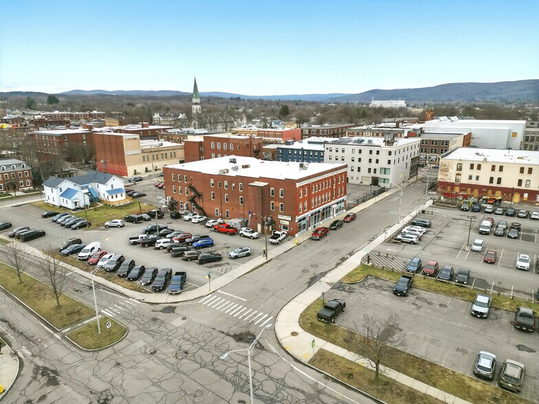 More Photos Of 42 Summer St, Pittsfield Medical For Sale