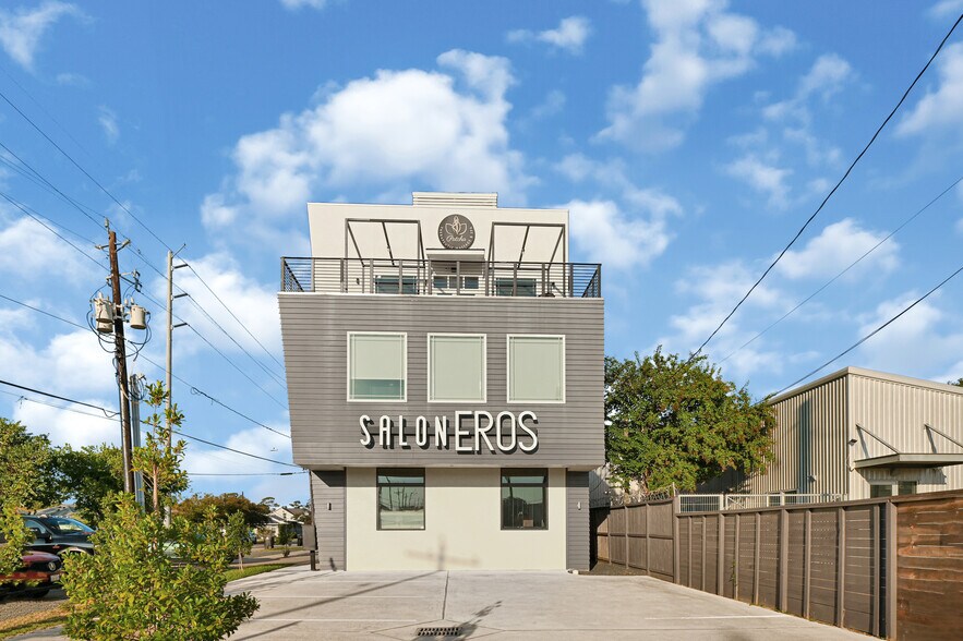 More Photos Of 1511 W 12th St, Houston Office For Sale