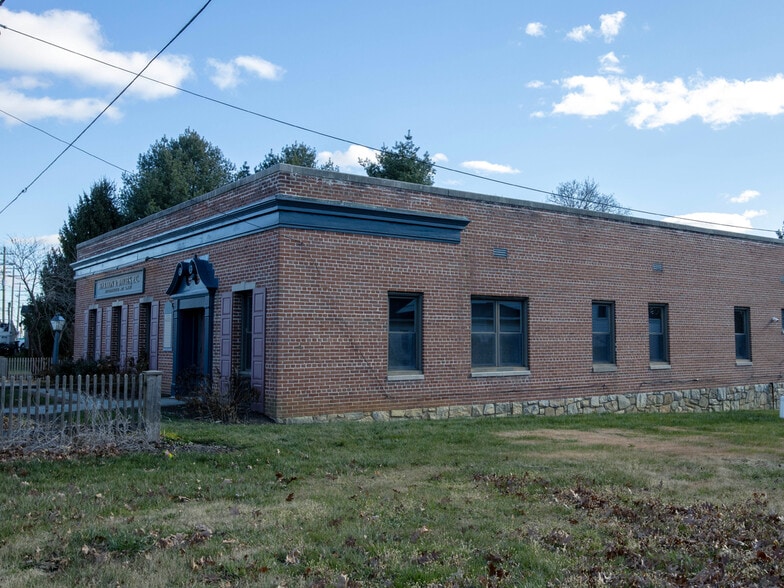 More Photos Of 2306 Columbia Ave, Lancaster Office For Lease