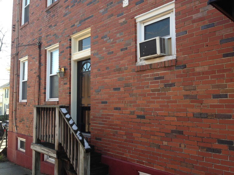 More Photos Of 7915-7917 Harford Rd, Parkville Storefront Retail Office For Lease