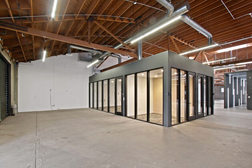 More Photos Of 3650 S Holdrege Ave, Los Angeles Light Manufacturing For Lease