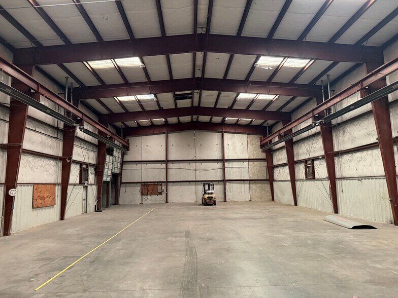 More Photos Of 1223 69th E ave, Tulsa Industrial For Lease