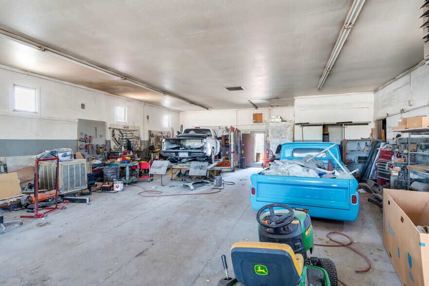 More Photos Of 8265 Juniper Ave, Fontana Auto Repair For Sale