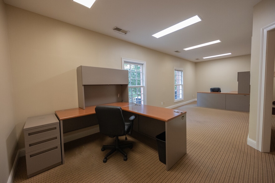 More Photos Of 7775 Cooper Rd, Montgomery Office For Lease