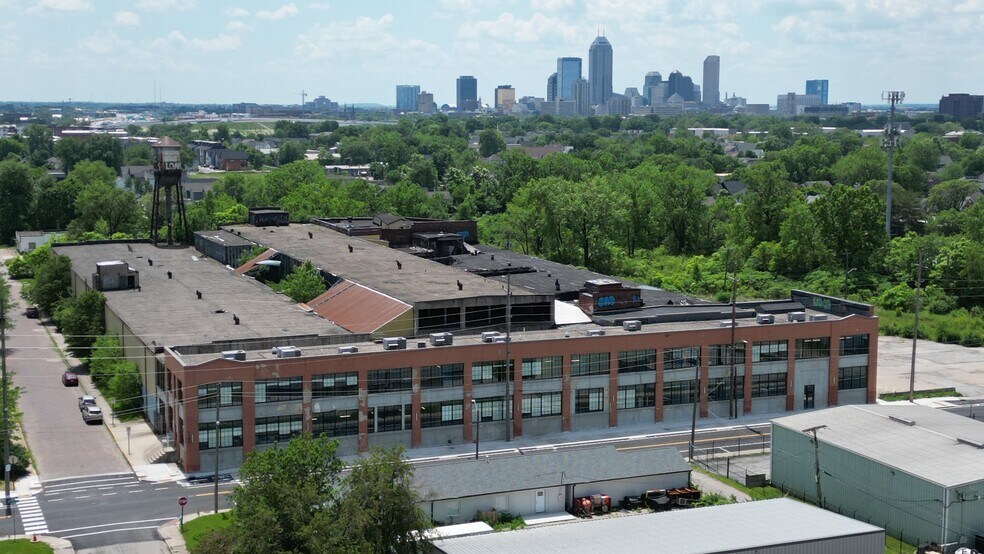 More Photos Of 1145 E 22nd St, Indianapolis Light Distribution For Sale