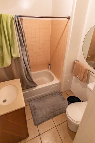 More Photos Of 11 S Broadway, Baltimore Apartments For Sale