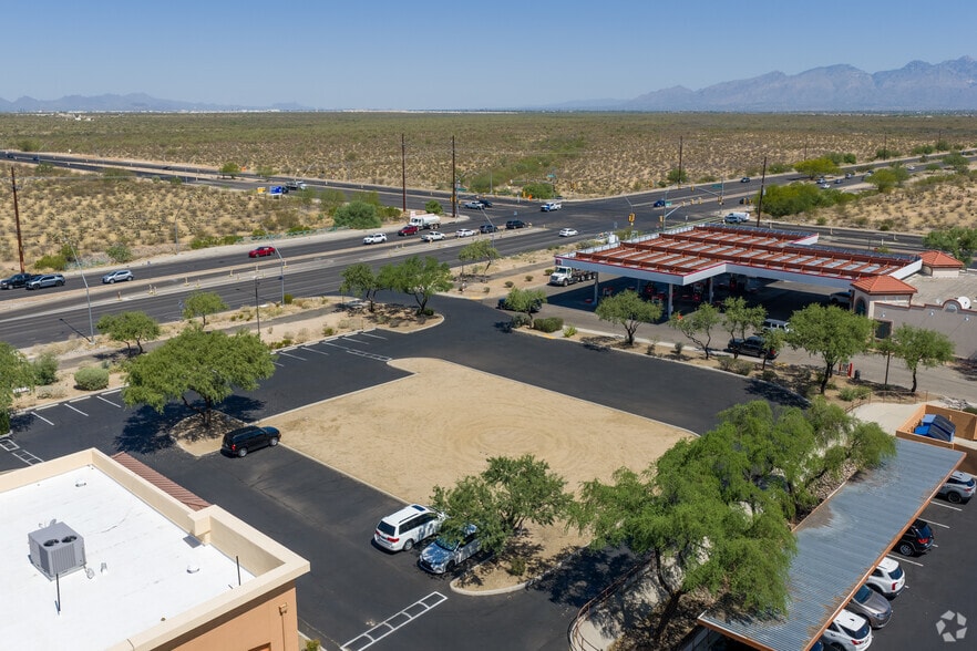More Photos Of 7365 S Houghton Rd, Tucson Restaurant For Sale
