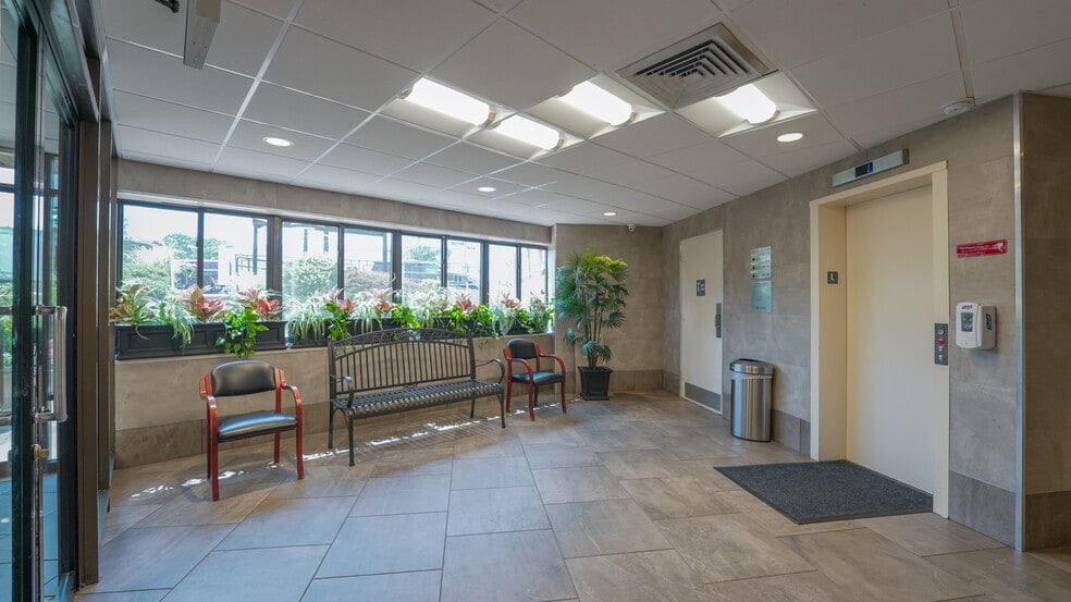 More Photos Of 5847 Francis Lewis Blvd, Oakland Gardens Medical For Lease