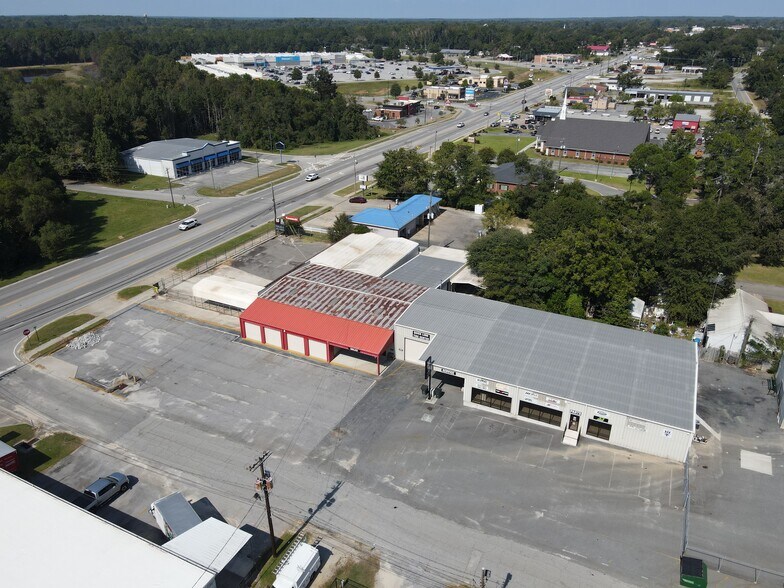 More Photos Of 433 S Main St, Swainsboro Showroom For Sale