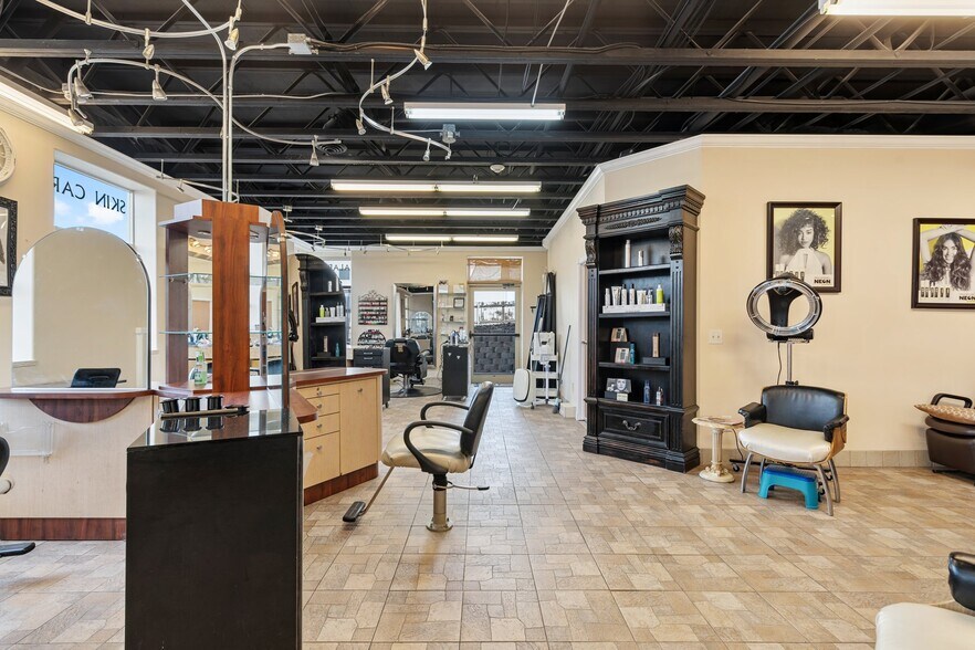 More Photos Of 8019 W Quinault Ave, Kennewick Medical For Sale