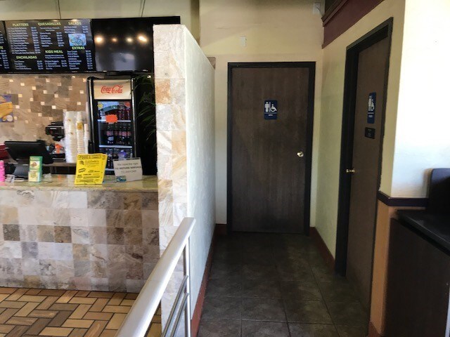 More Photos Of 1751 Highway 95, Bullhead City Fast Food For Sale