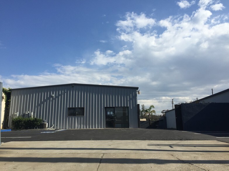 More Photos Of 1550 Sterling Ct, Escondido Manufacturing For Sale