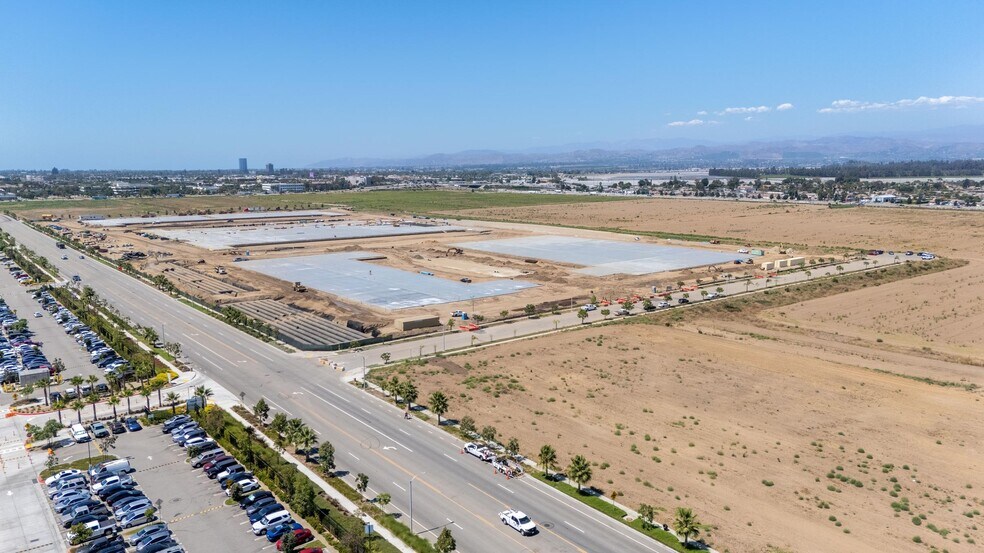 More Photos Of 101 Logistics Ctr, Oxnard Unknown For Lease