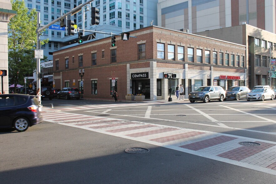 More Photos Of 65-69 Broad St, Stamford Storefront Retail Office For Lease