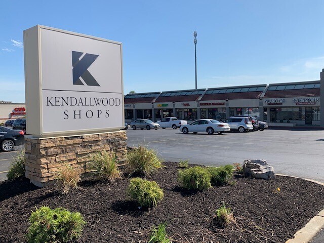 More Photos Of 6041-6069 NE Antioch Rd, Gladstone Unknown For Lease