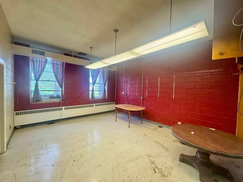 More Photos Of 111 W College Ave, Shelbina Schools For Sale