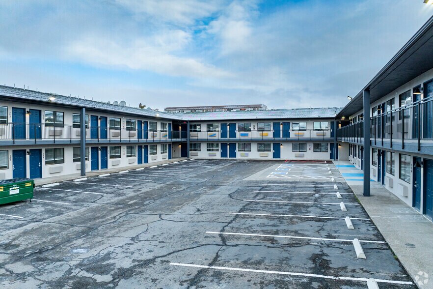 Primary Photo Of 1400 Stardust St, Reno Apartments For Sale