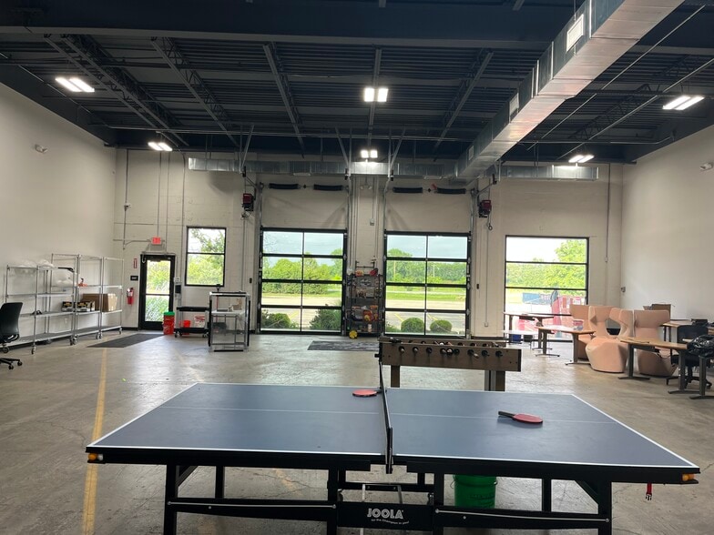 More Photos Of 371-528 Maier Pl, Columbus Office For Lease